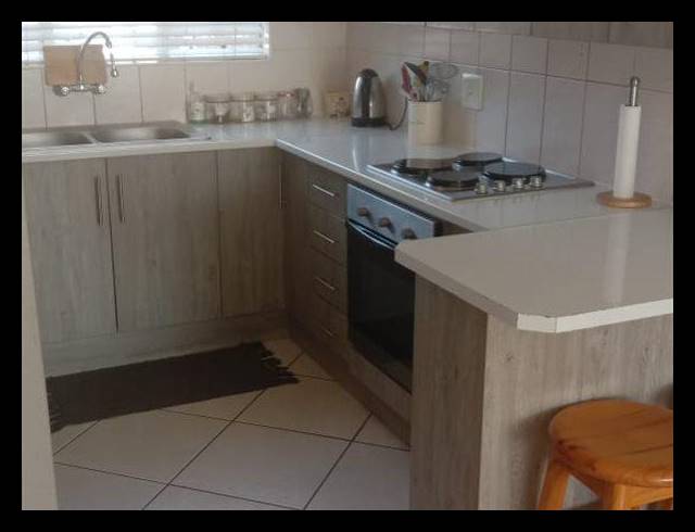 3 BEDROOM TOWNHOUSE FOR SALE IN RAVENSWOOD